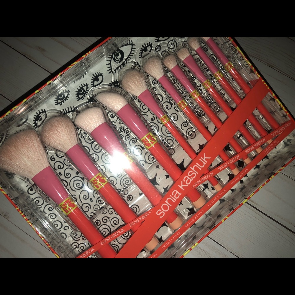 Sonia Kashuk NEW Makeup brush set